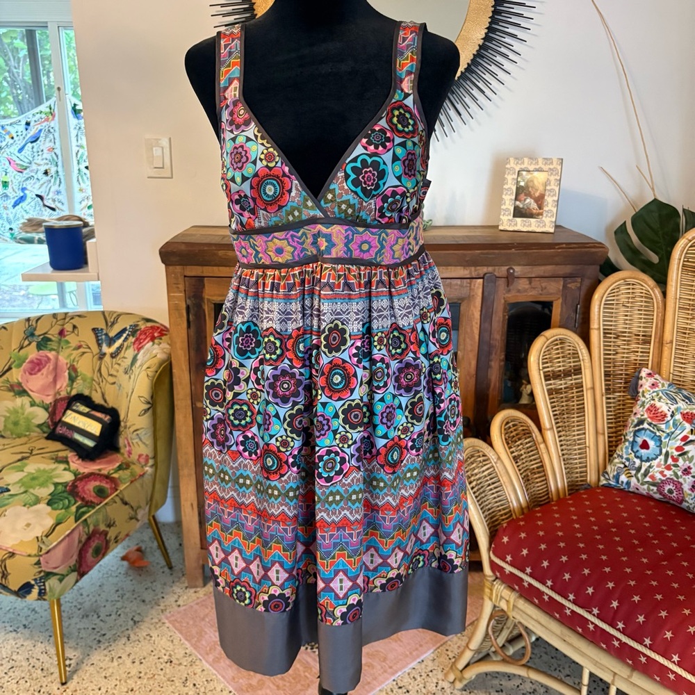 ANTHROPOLOGIE FEI Silk Print Dress! Umpire Embroidered! Jewel tone colors! Med